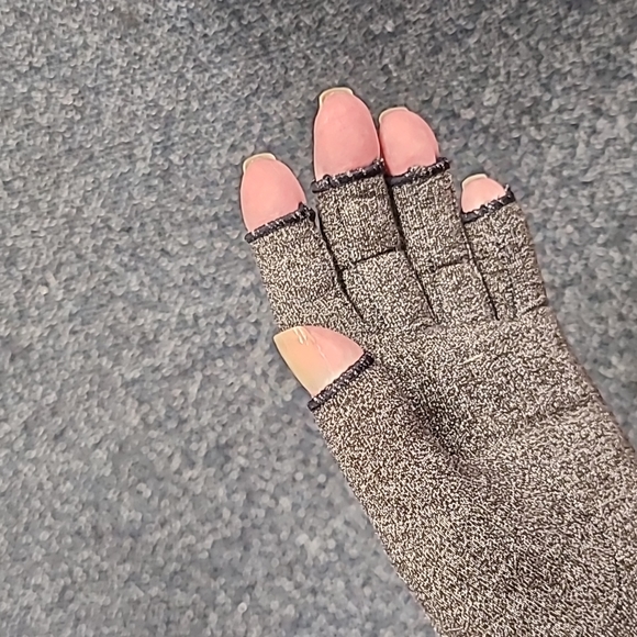 Single compression glove RIGHT HAND - Picture 6 of 8